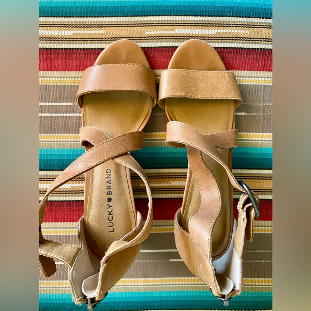 Lucky Brand Women’s Leather Strappy Sandals (like new)